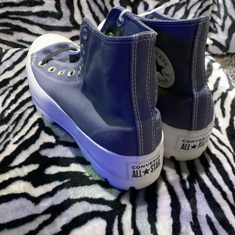 Nice Converse Lugged Blue Hi top Sneakers size 10US MEN 8 WomenUS